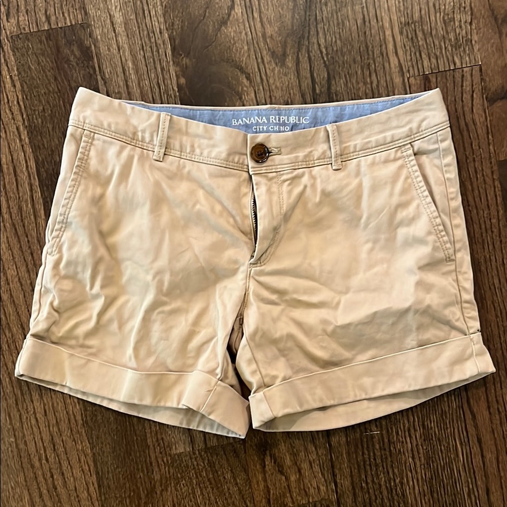 Banana Republic Women's Tan Shorts